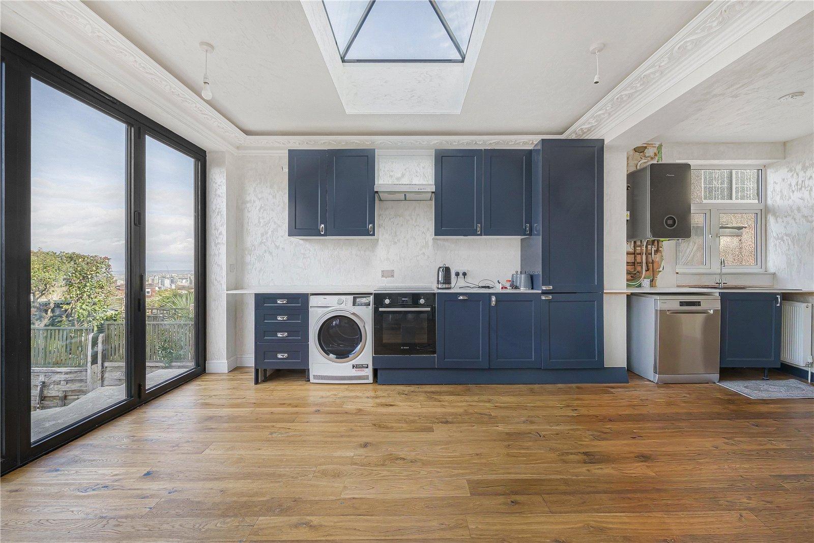 3 bedroom house for sale in London | Robinson Jackson