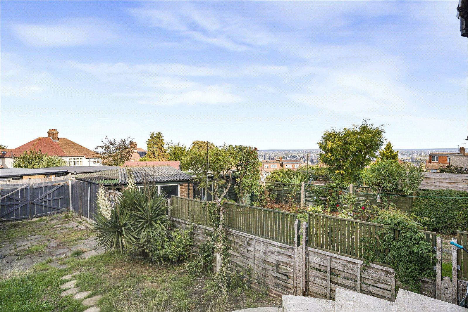 3 bedroom house for sale in London | Robinson Jackson