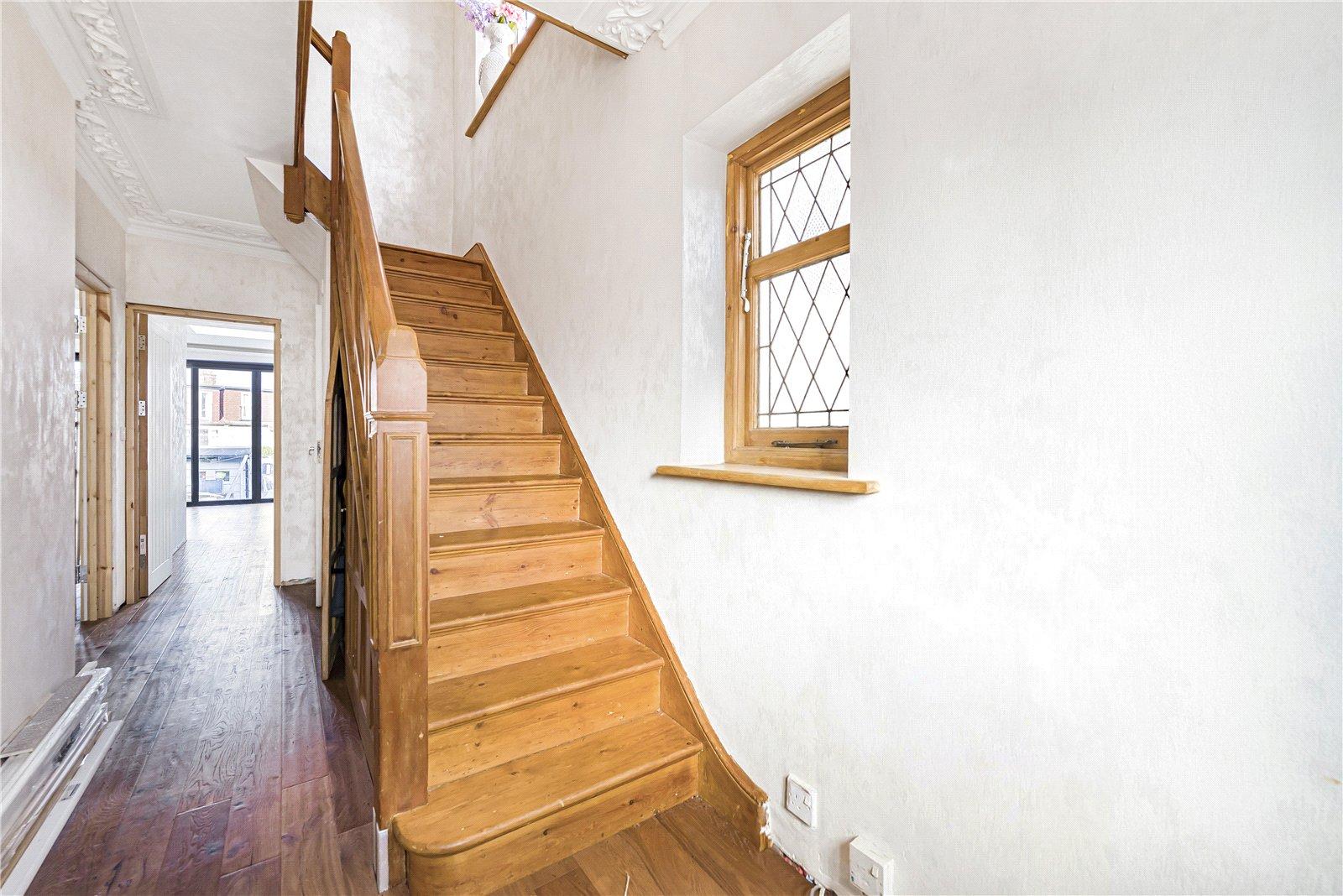 3 bedroom house for sale in London | Robinson Jackson