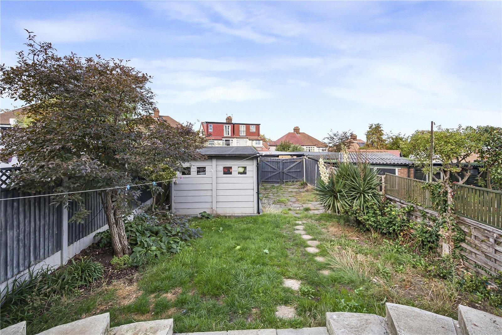 3 bedroom house for sale in London | Robinson Jackson