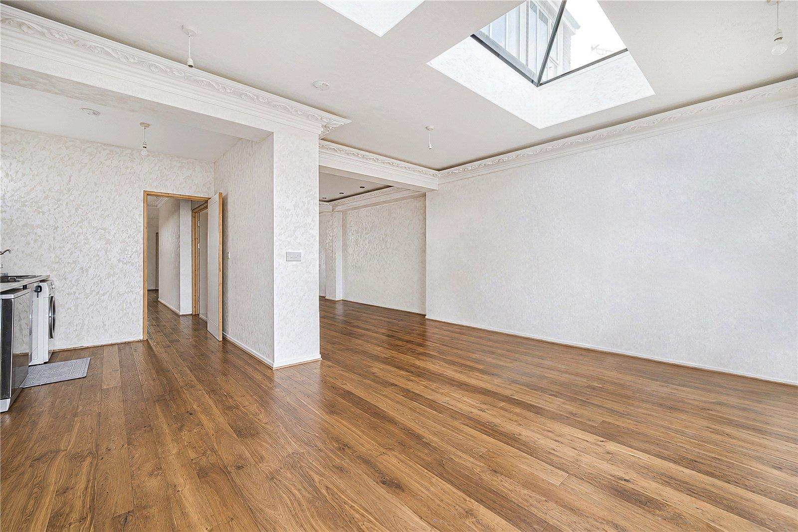 3 bedroom house for sale in London | Robinson Jackson