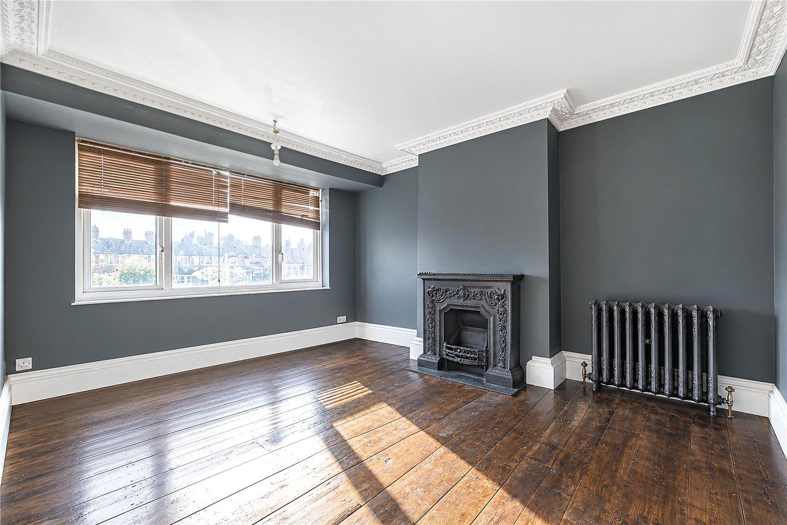3 bedroom house for sale in London | Robinson Jackson