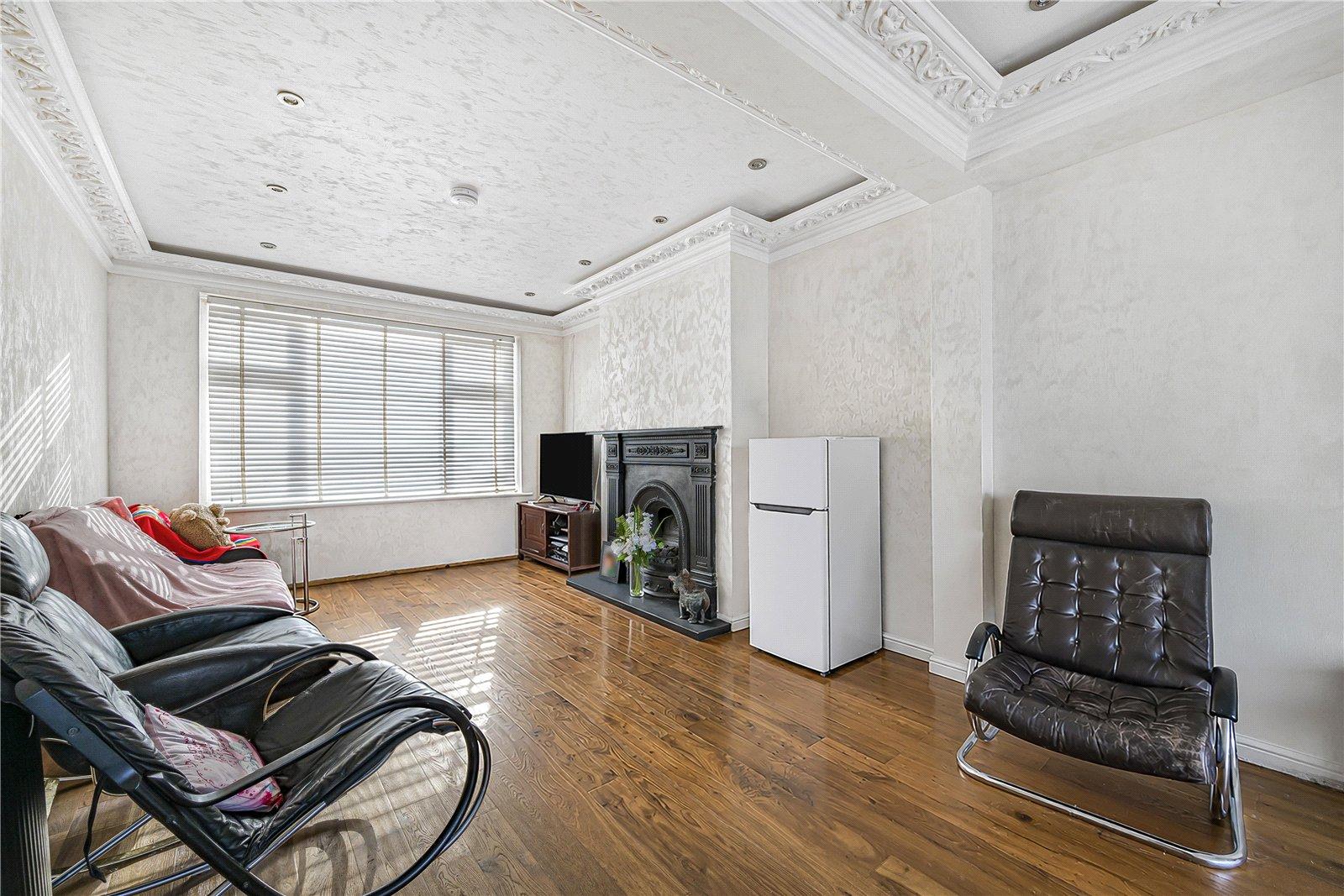 3 bedroom house for sale in London | Robinson Jackson