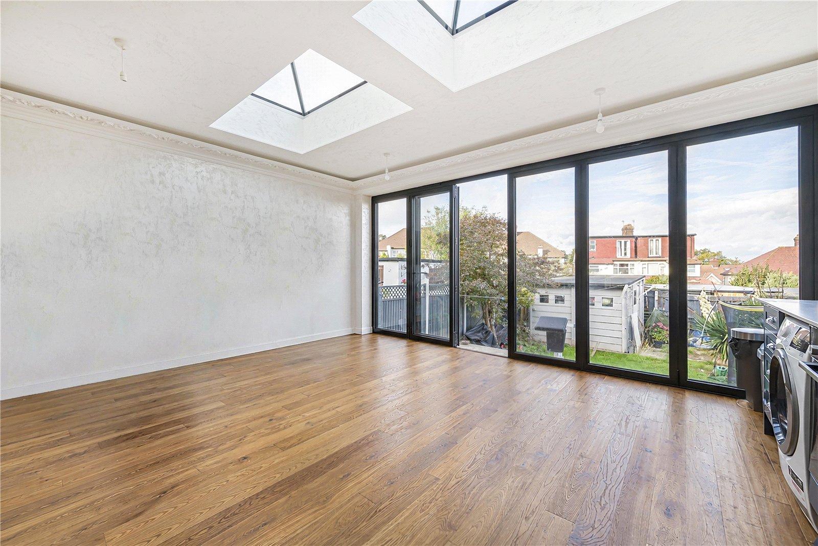3 bedroom house for sale in London | Robinson Jackson
