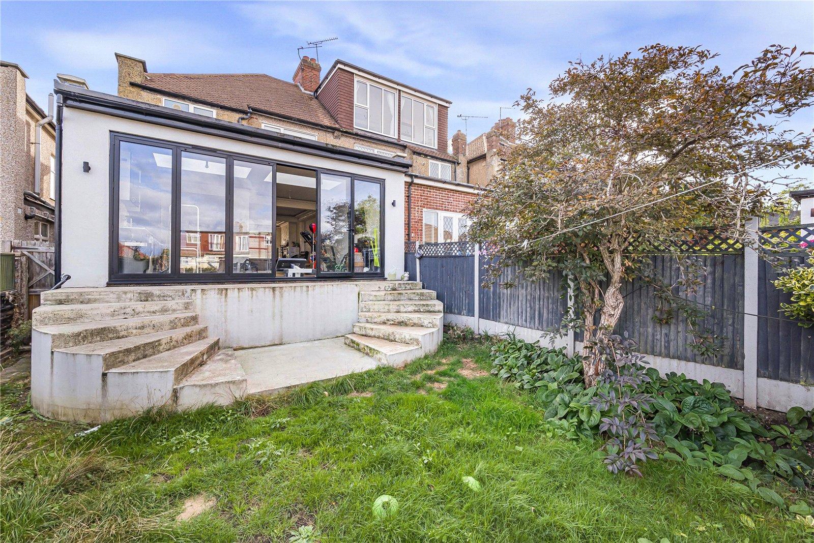 3 bedroom house for sale in London | Robinson Jackson