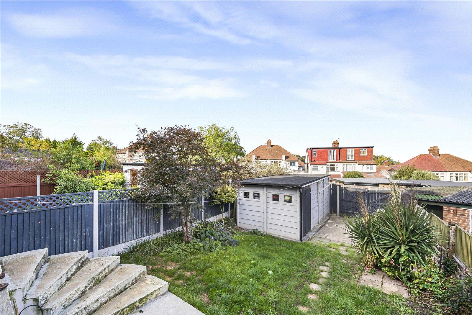 3 bedroom house for sale in London | Robinson Jackson