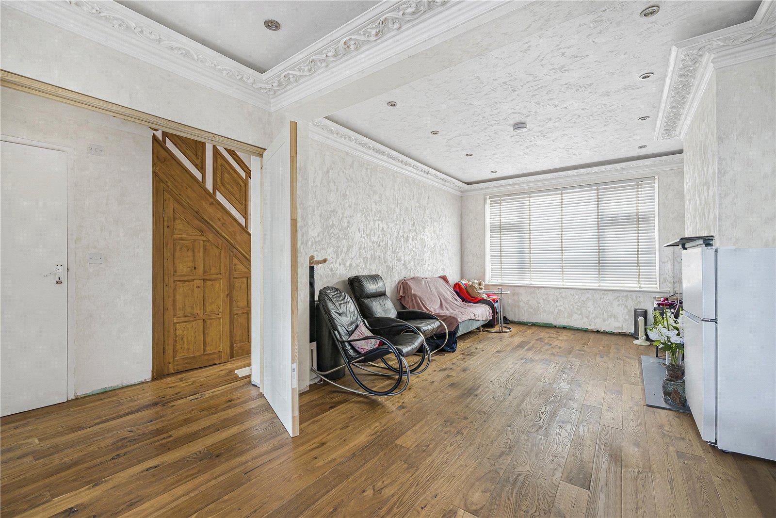 3 bedroom house for sale in London | Robinson Jackson