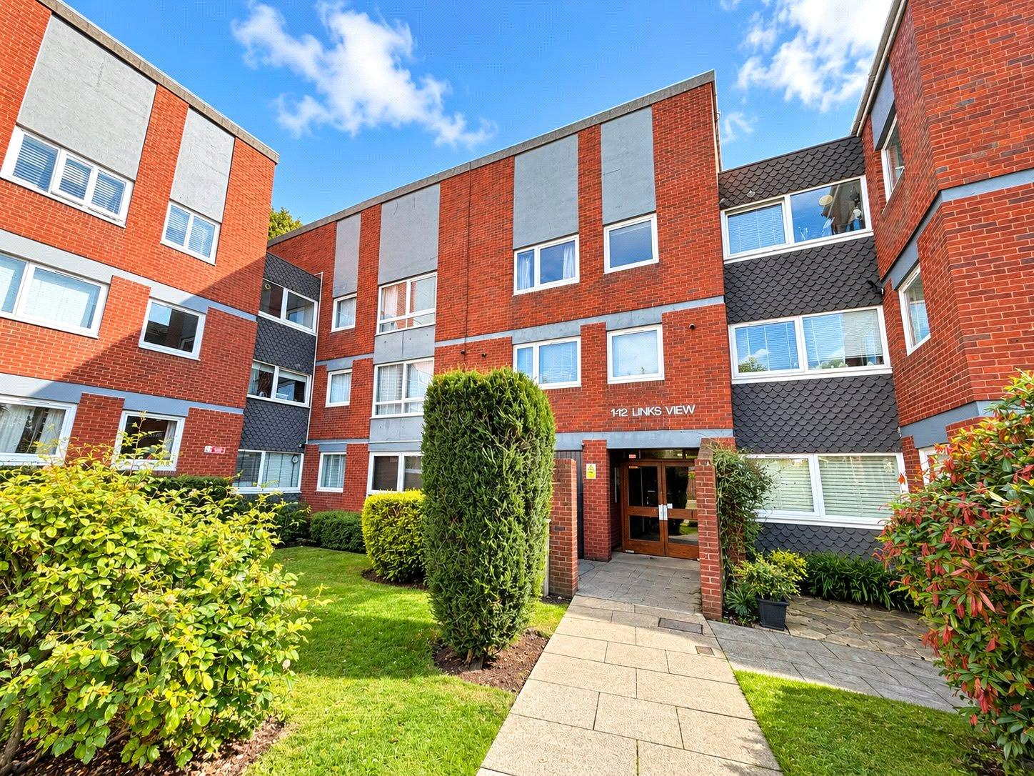 2 bedroom property for sale in London | Robinson Jackson