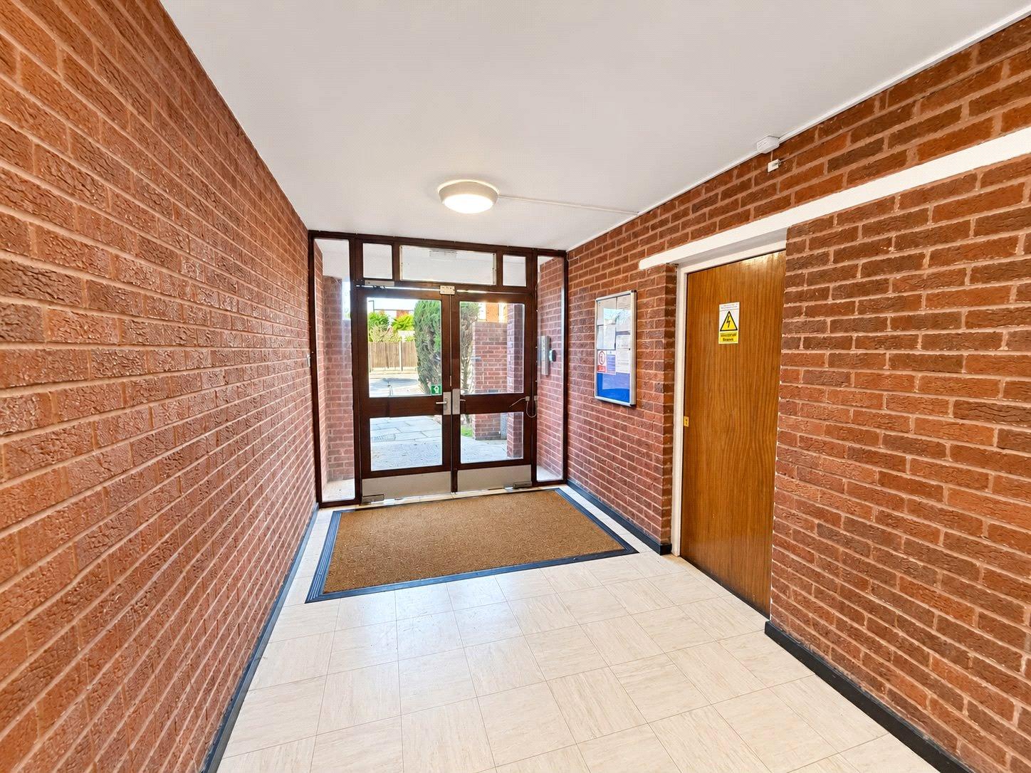 2 bedroom property for sale in London | Robinson Jackson