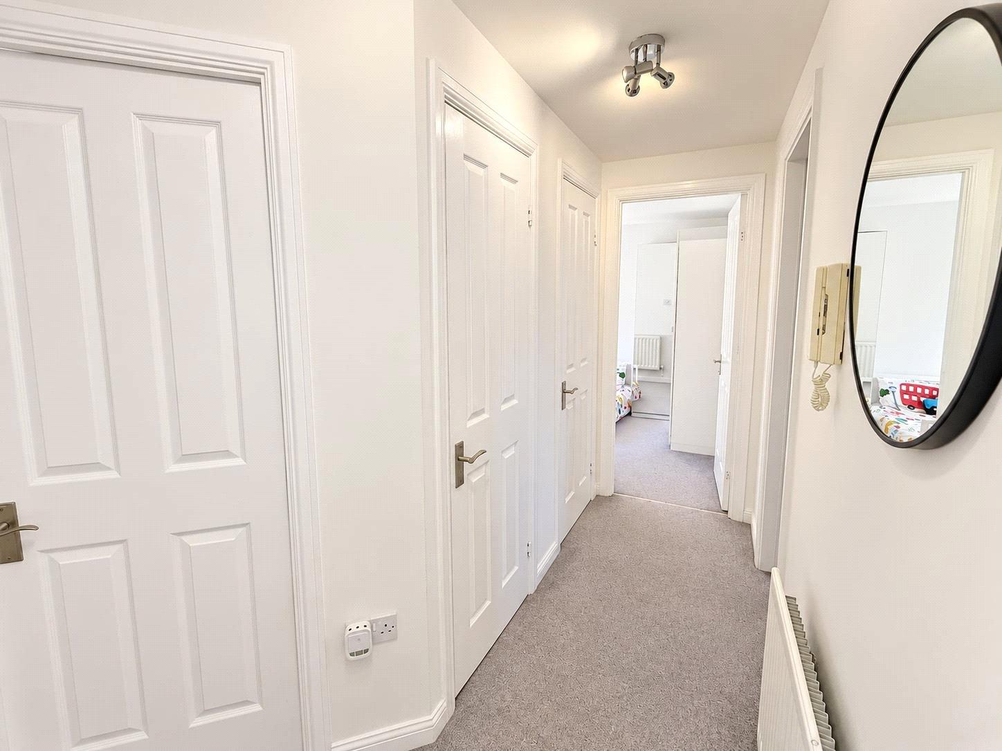 2 bedroom property for sale in London | Robinson Jackson
