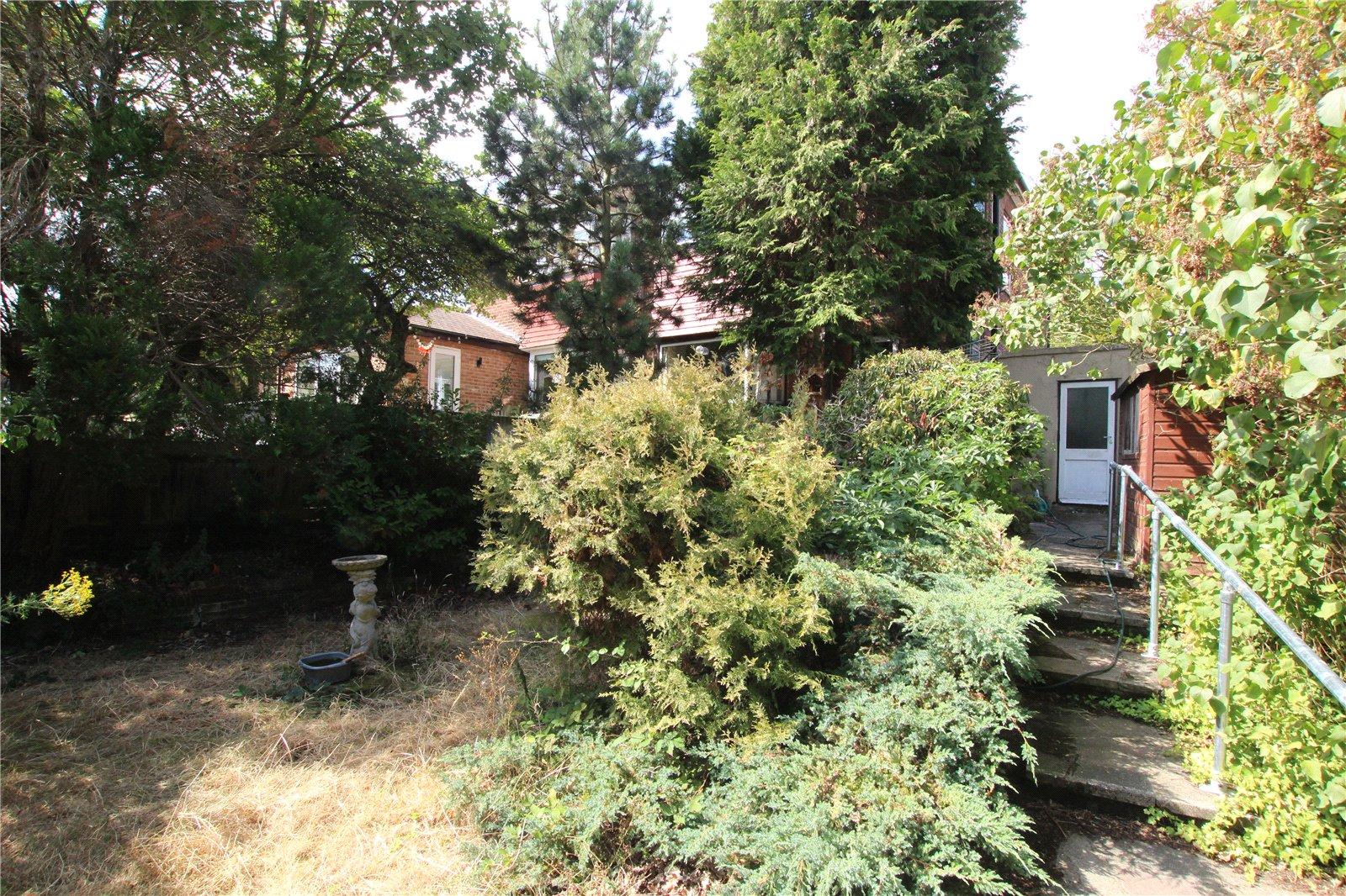 3 bedroom house for sale in London | Robinson Jackson