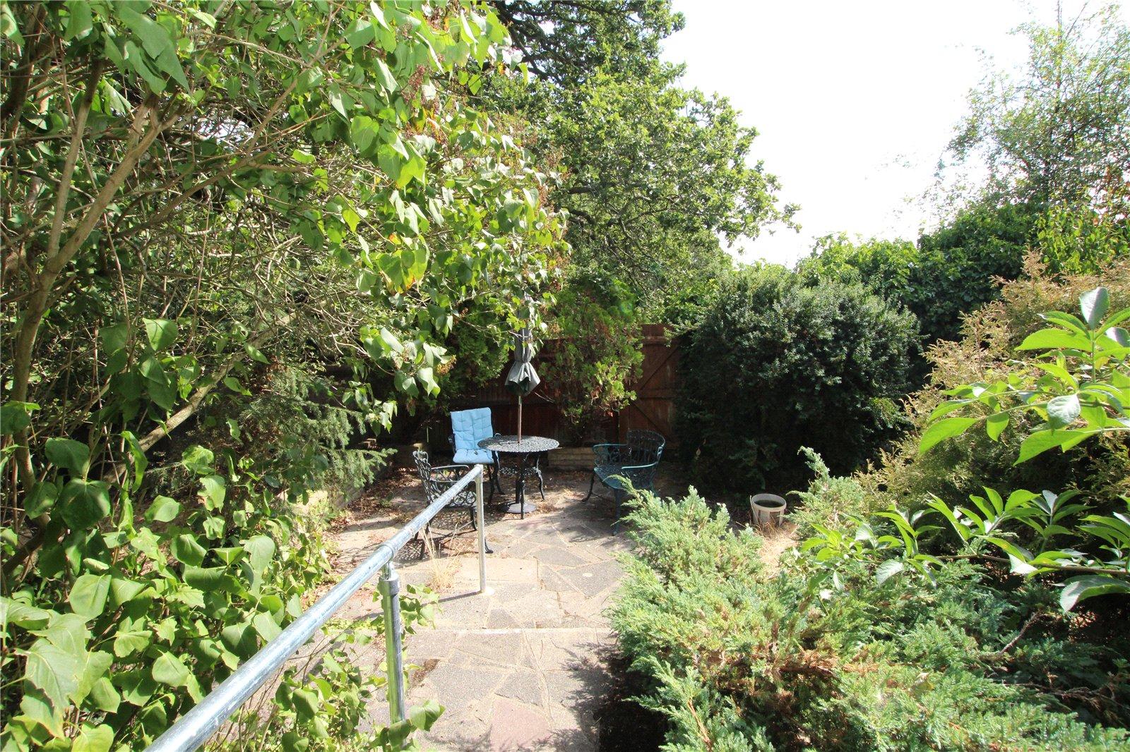 3 bedroom house for sale in London | Robinson Jackson