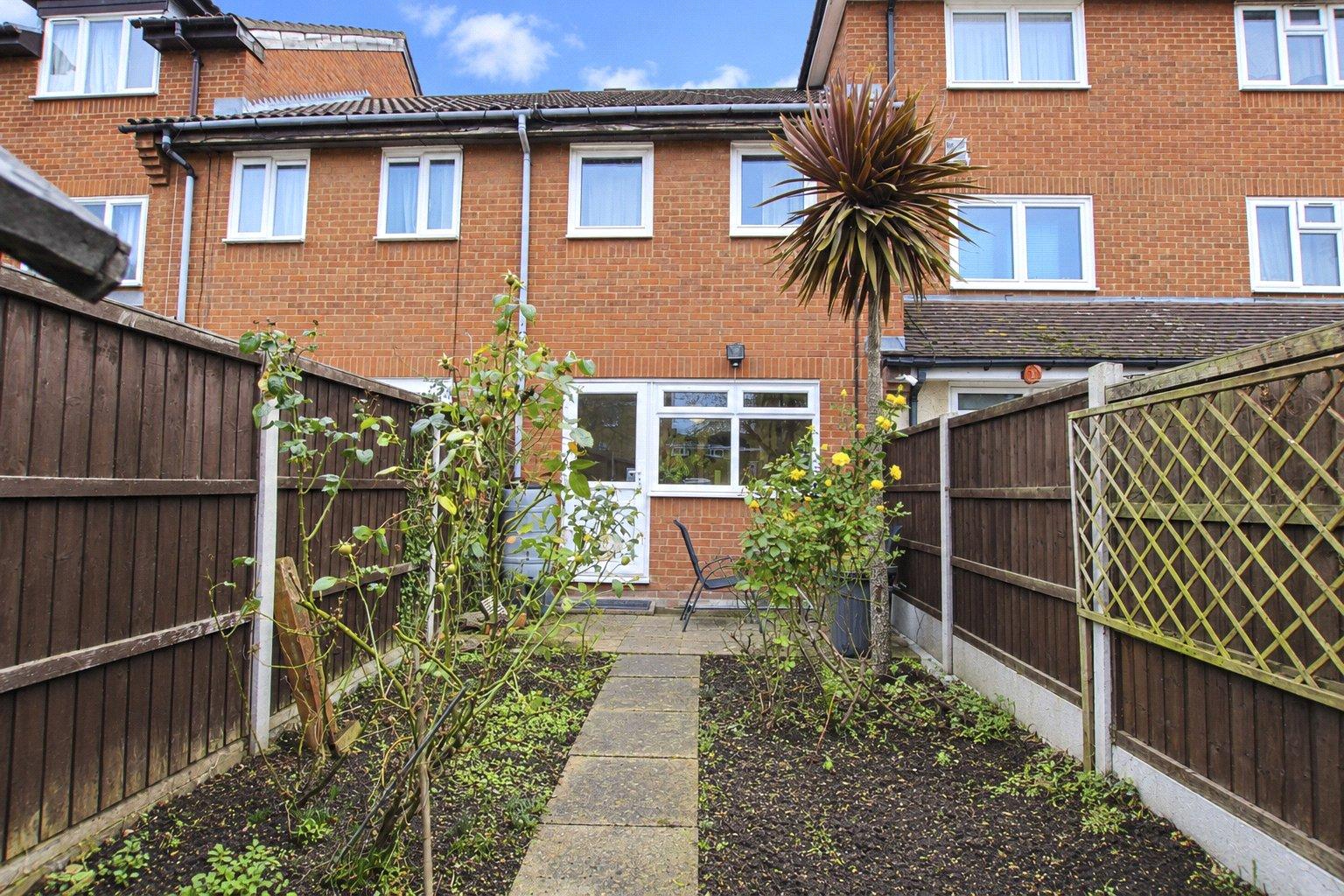2 bedroom house for sale in London | Robinson Jackson