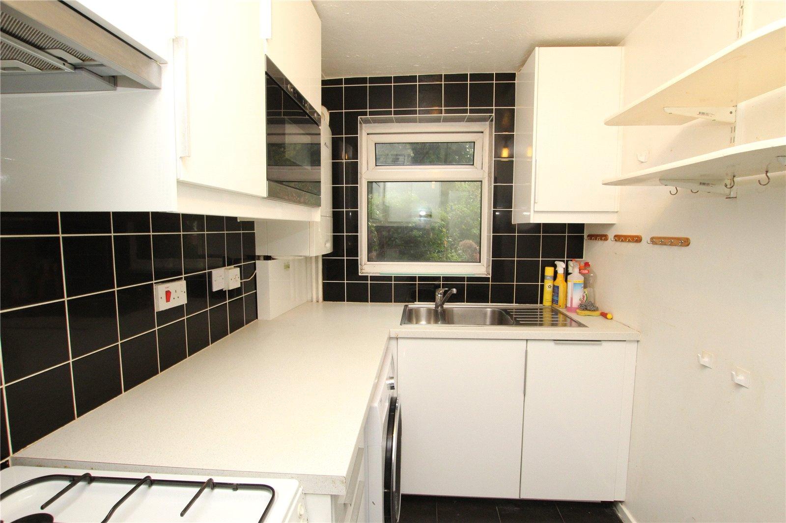 2 bedroom house for sale in London | Robinson Jackson