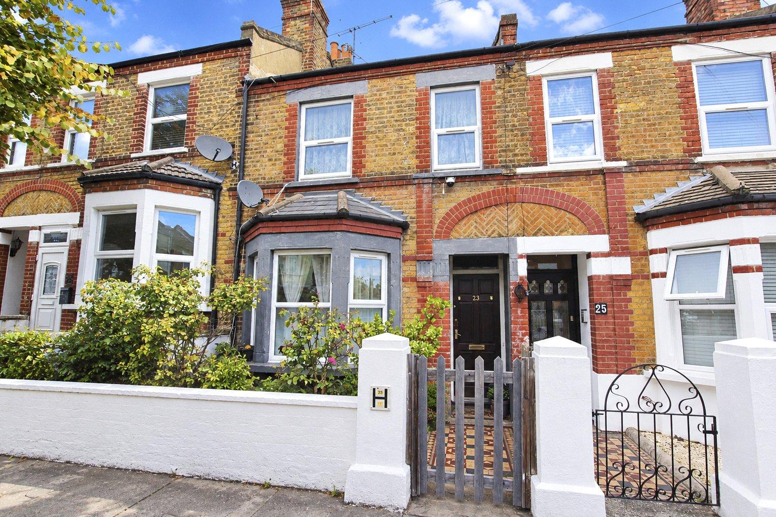 3 bedroom house for sale in London | Robinson Jackson