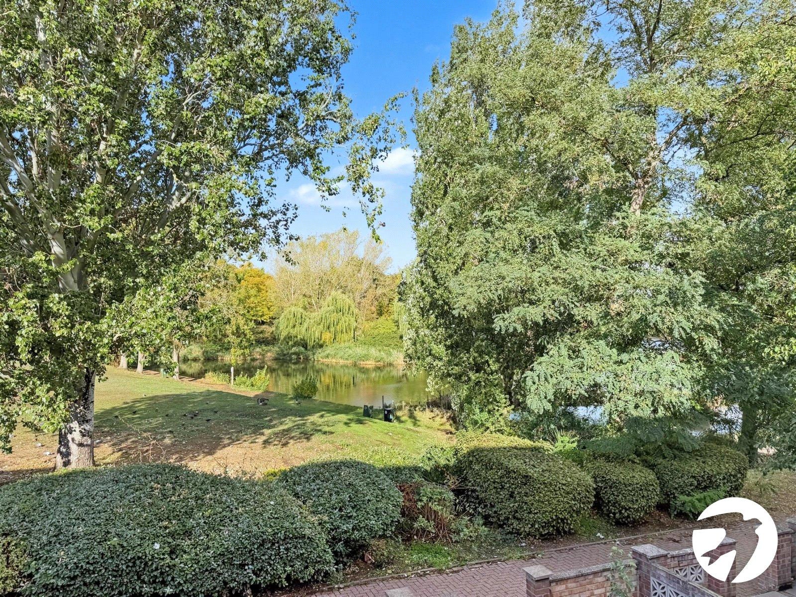 2 bedroom house to rent in Thamesmead | 