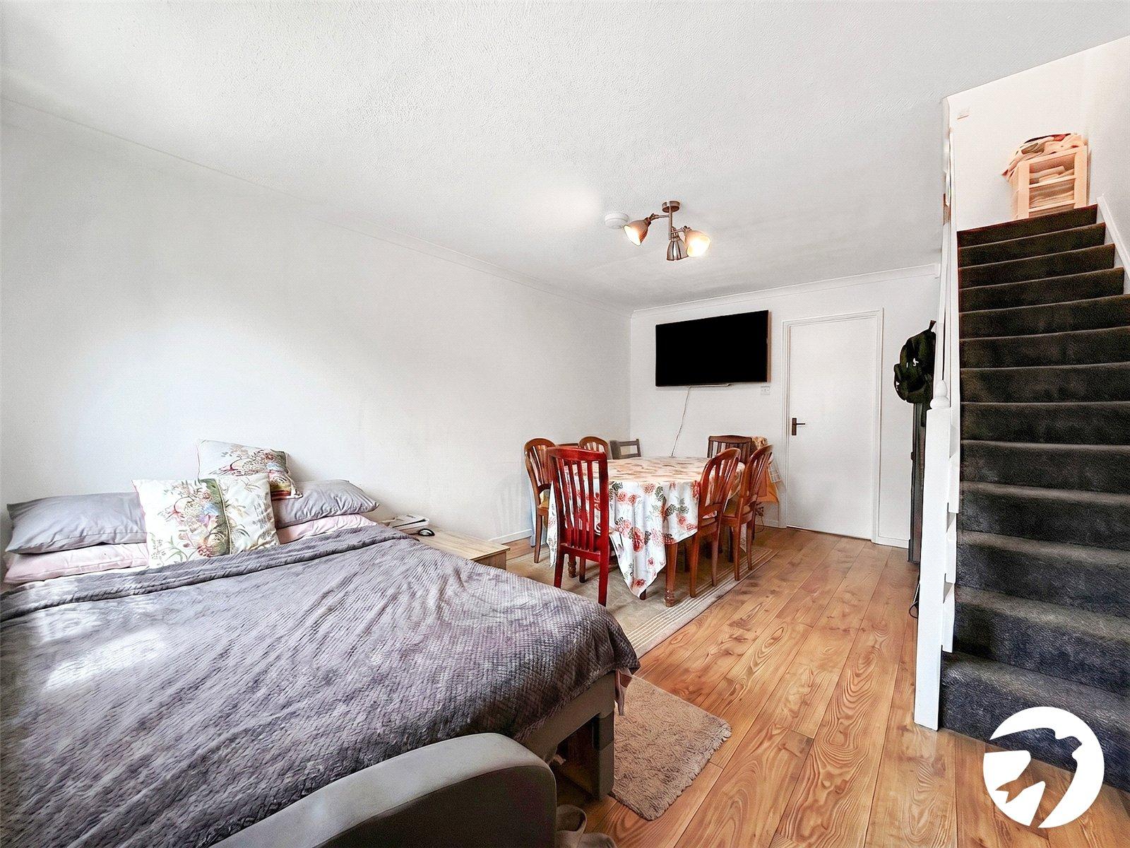 2 bedroom house to rent in London | 
