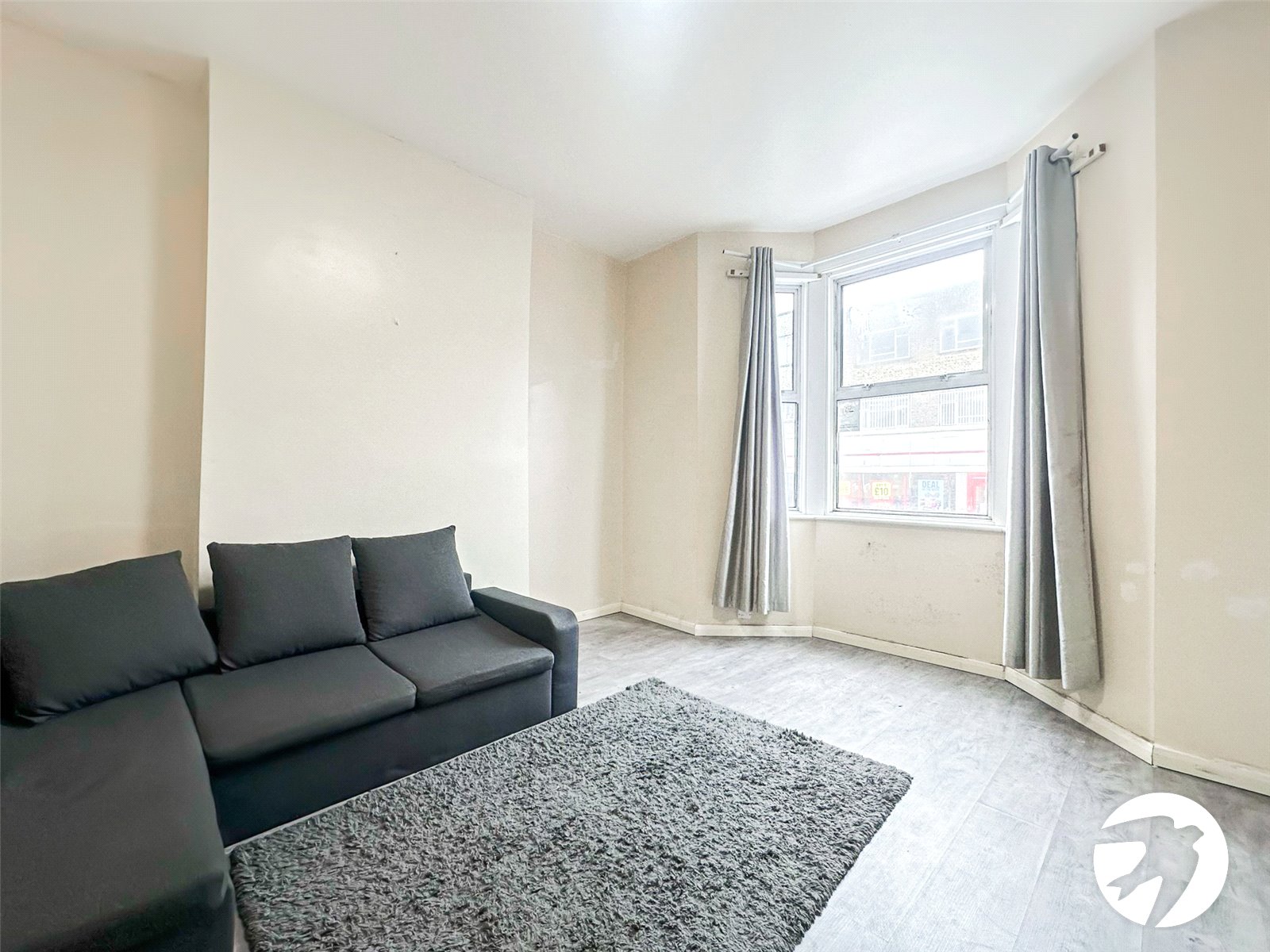 3 bedroom property to rent in Plumstead | 