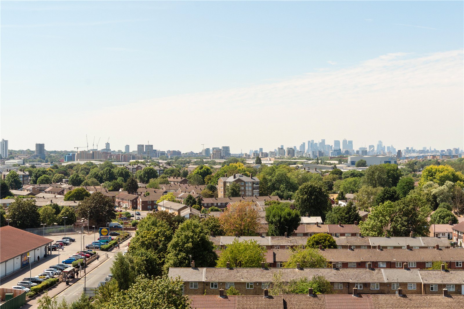 2 bedroom property to rent in London | 