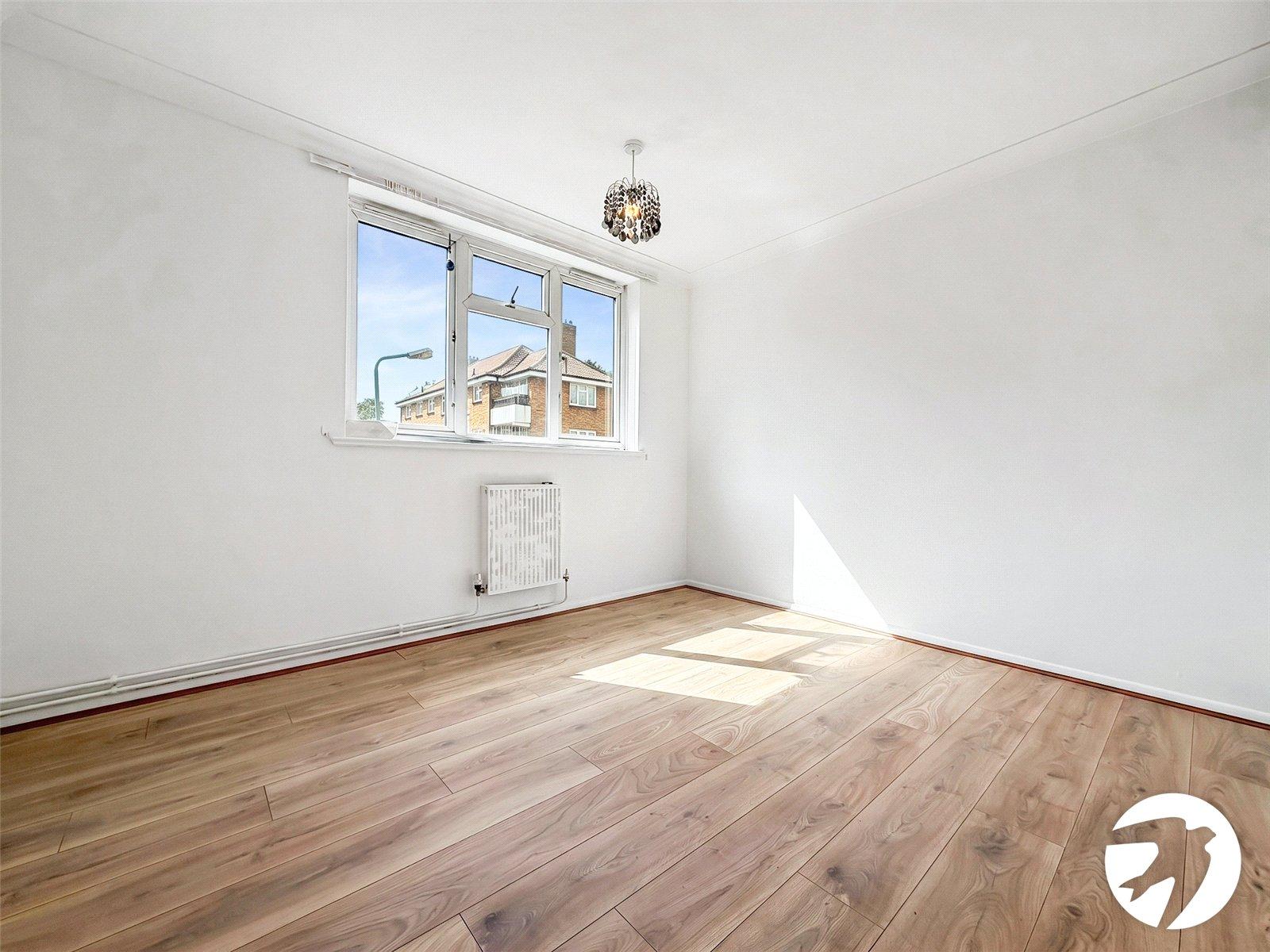 2 bedroom property to rent in London | 