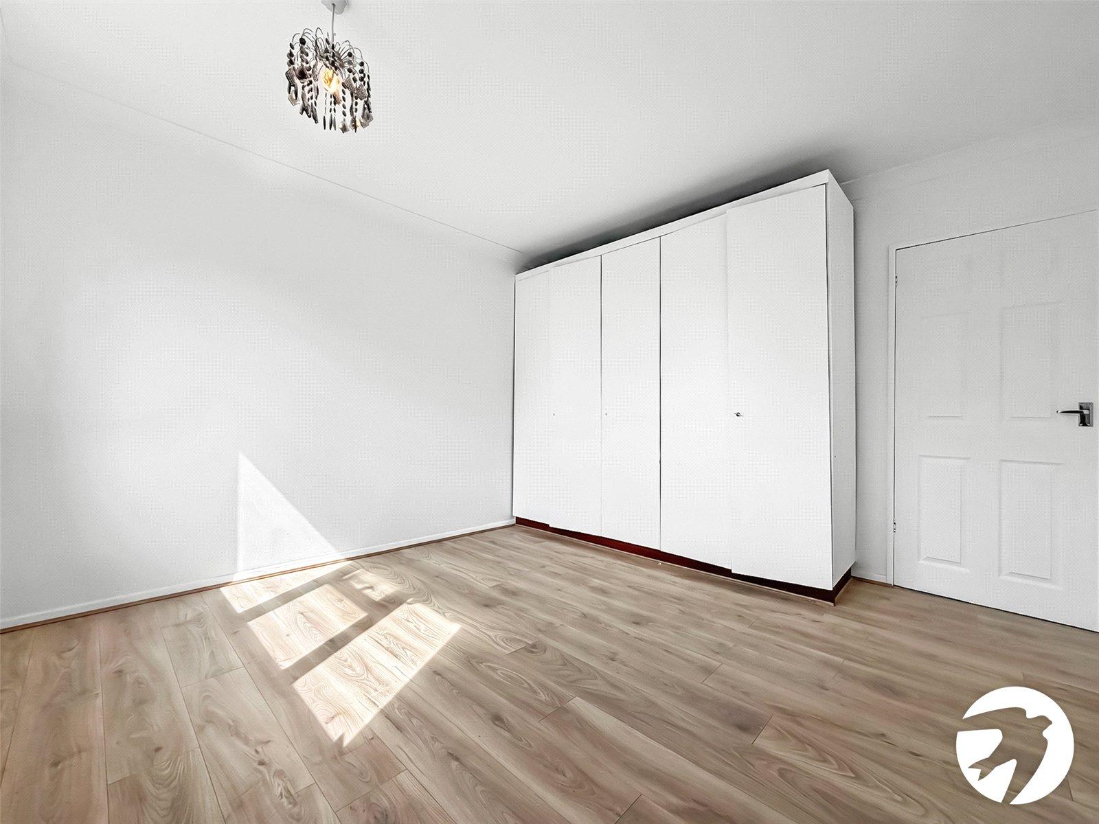 2 bedroom property to rent in London | 