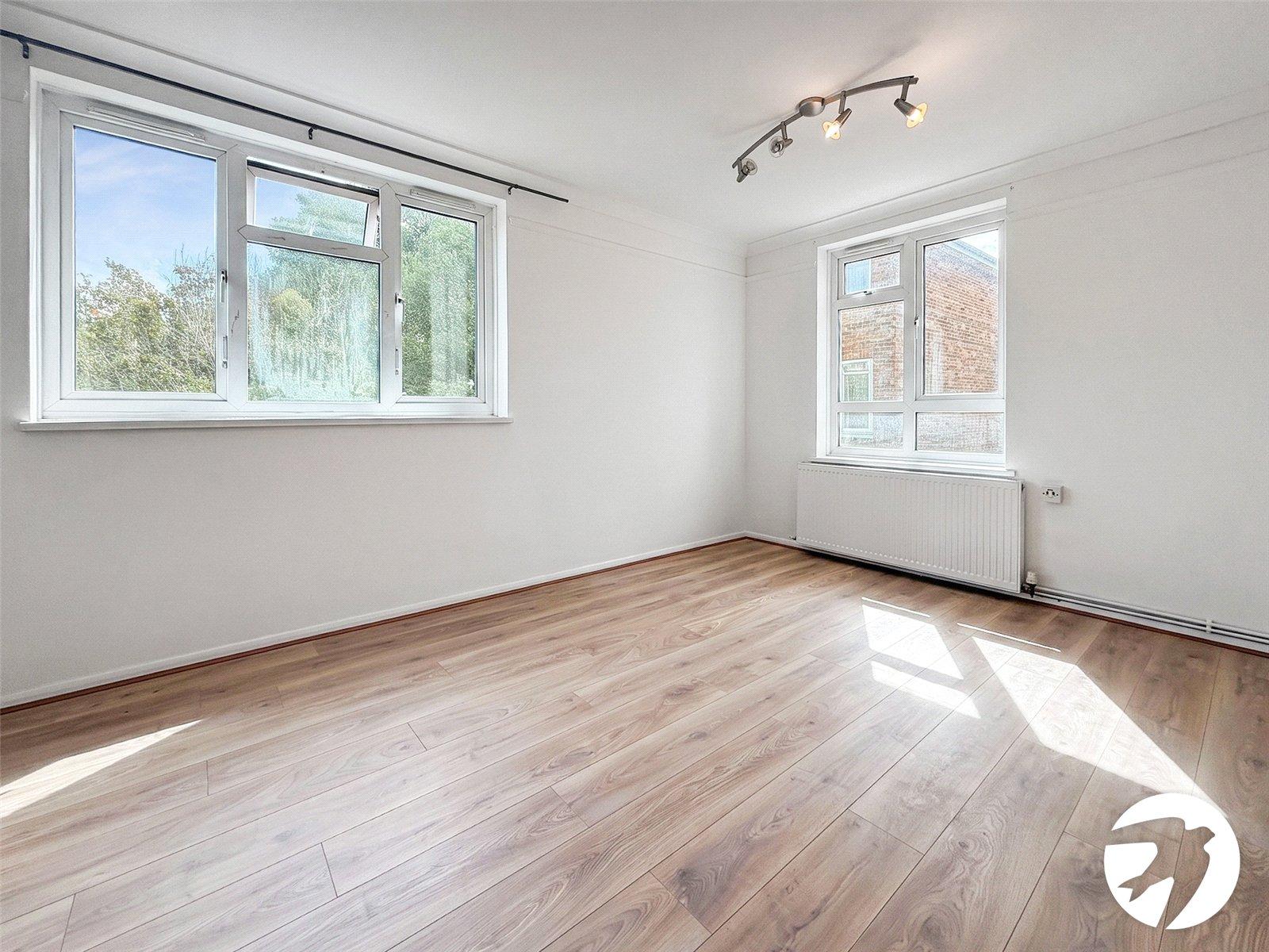 2 bedroom property to rent in London | 