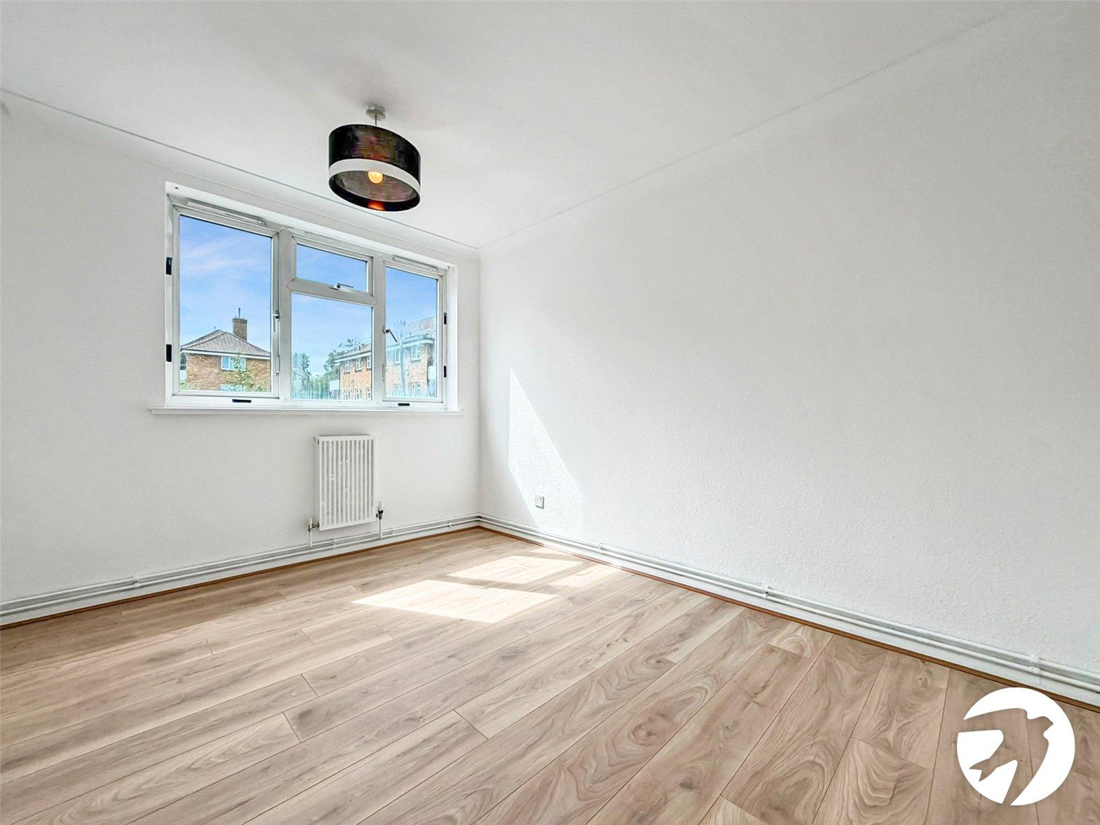 2 bedroom property to rent in London | 