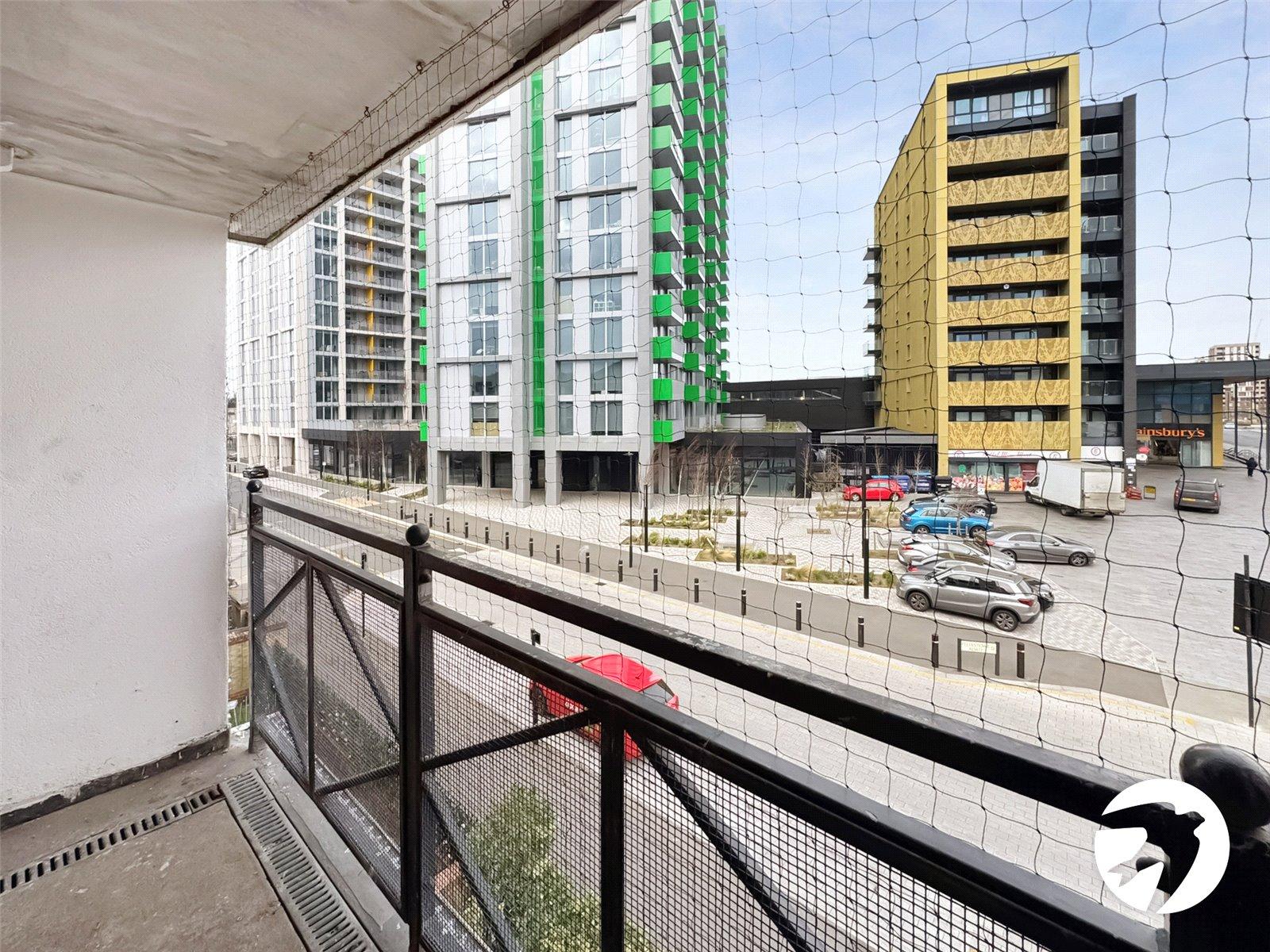 2 bedroom property to rent in London | 