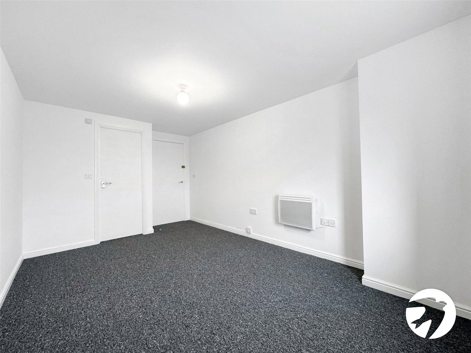 2 bedroom property to rent in London | 