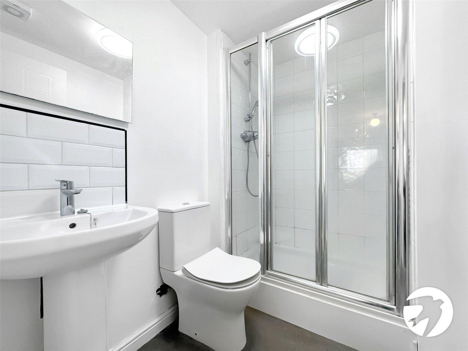 2 bedroom property to rent in London | 