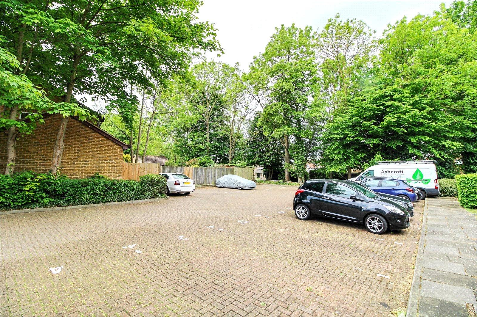 1 bedroom property for sale in Rainham | Robinson Michael & Jackson