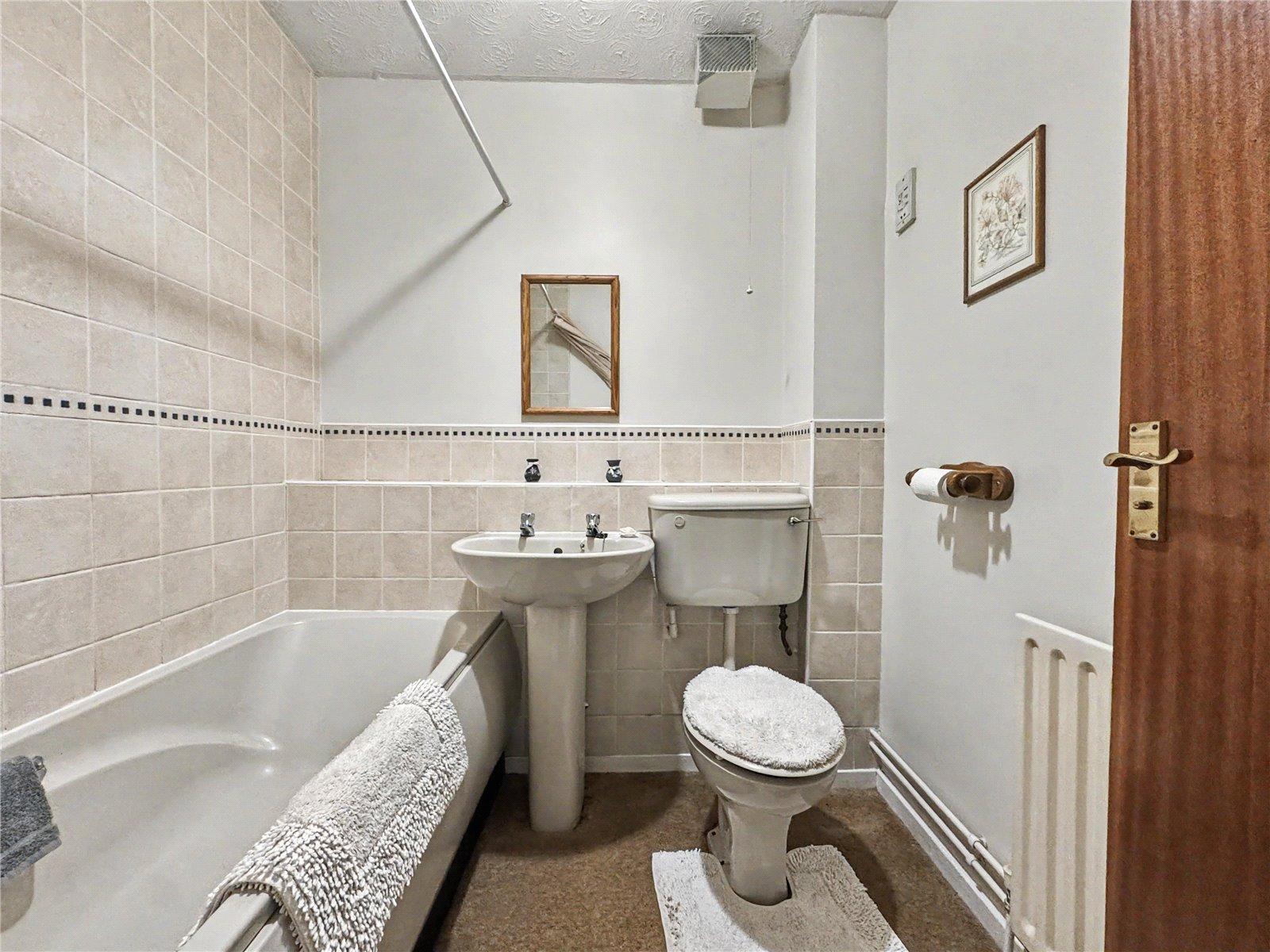 1 bedroom property for sale in Rainham | Robinson Michael & Jackson
