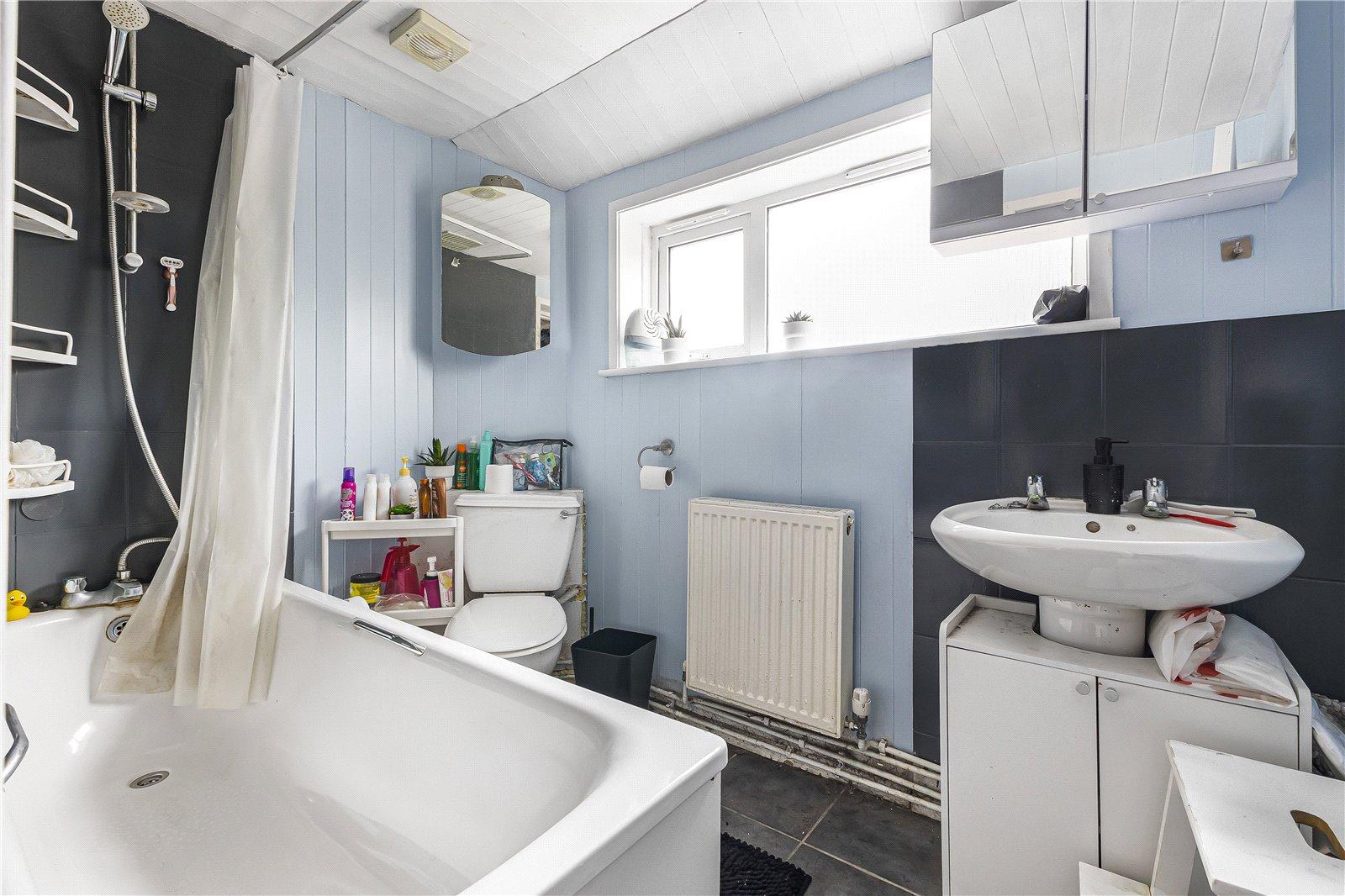 3 bedroom house for sale in Gillingham | Robinson Michael & Jackson