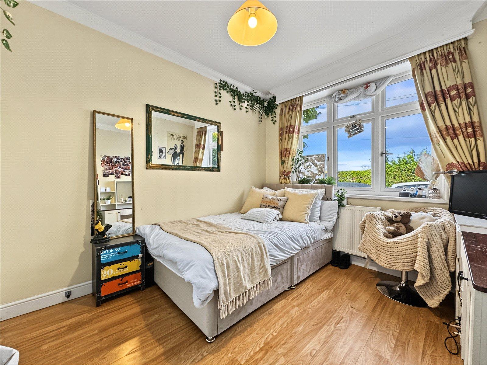 4 bedroom property for sale in Newington | Robinson Michael & Jackson