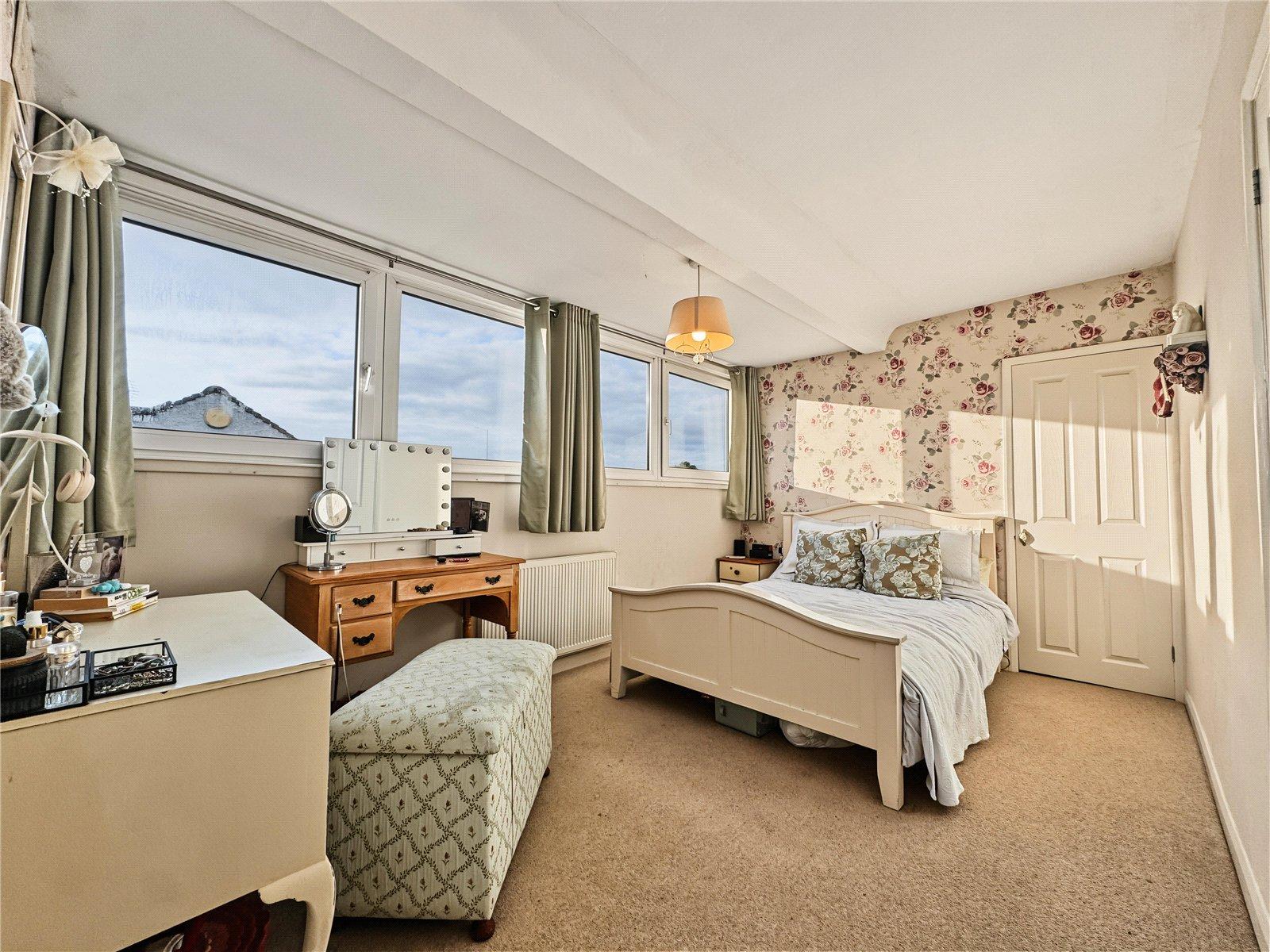 4 bedroom property for sale in Newington | Robinson Michael & Jackson