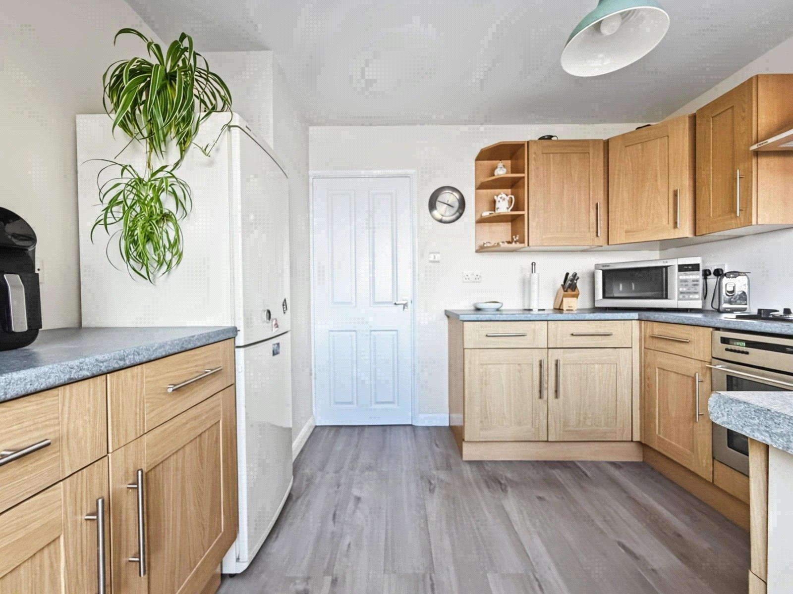 2 bedroom property for sale in Rainham | Robinson Michael & Jackson