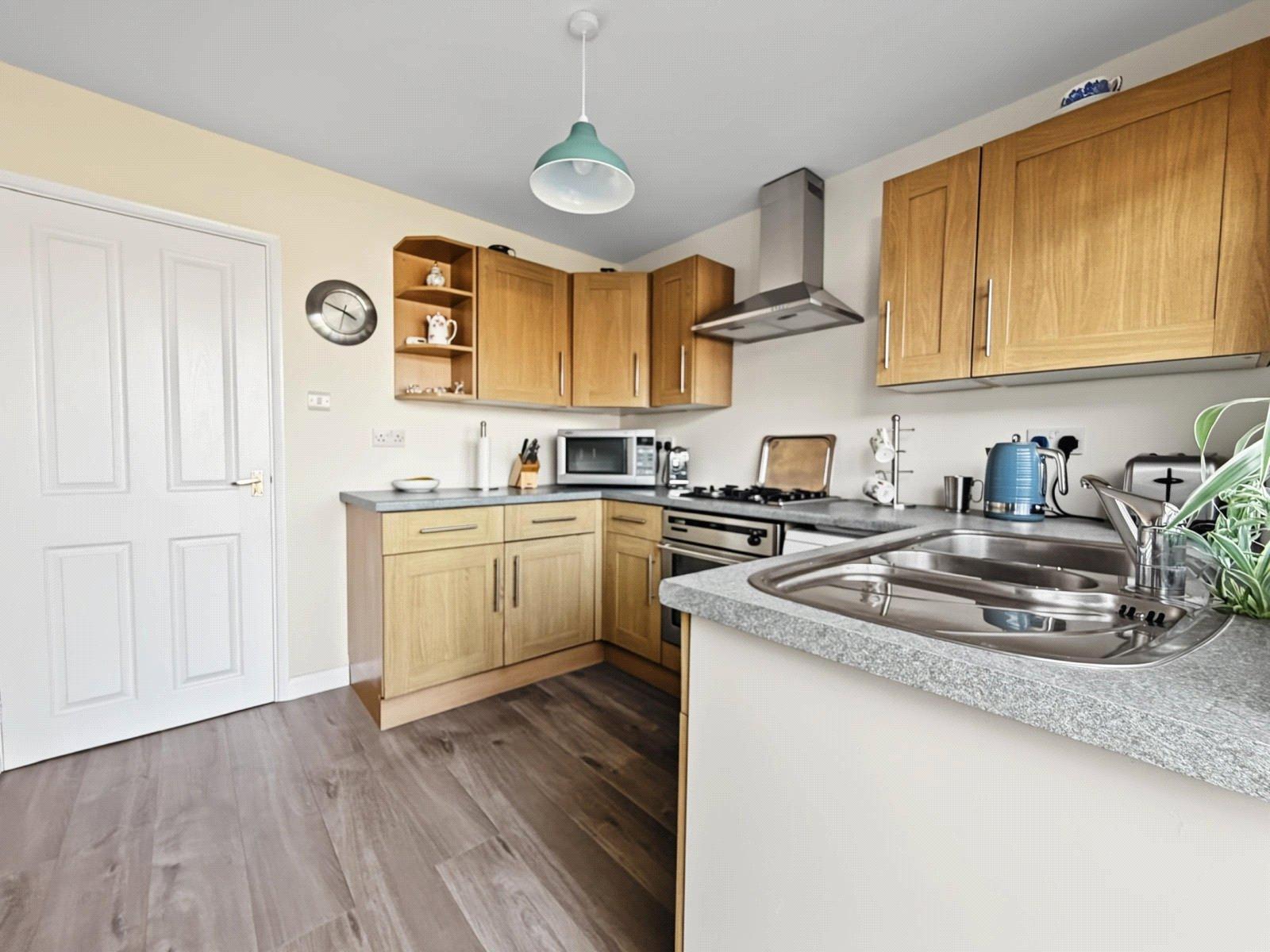 2 bedroom property for sale in Rainham | Robinson Michael & Jackson