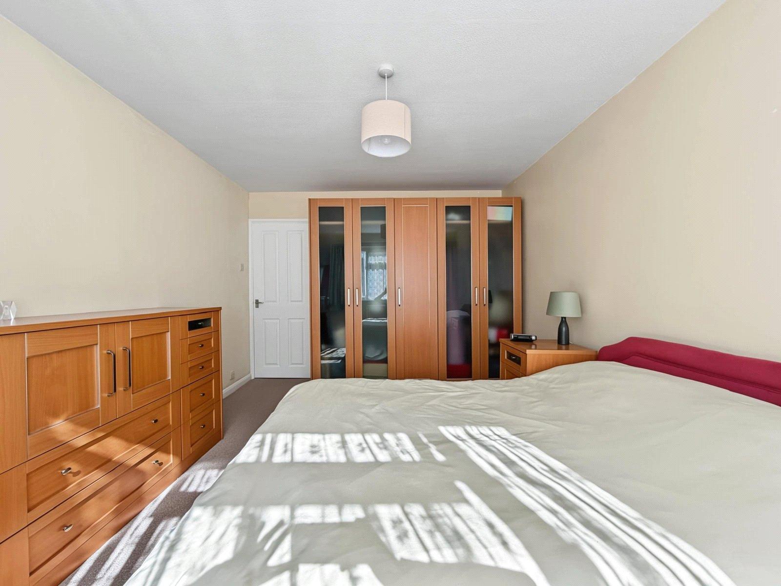 2 bedroom property for sale in Rainham | Robinson Michael & Jackson