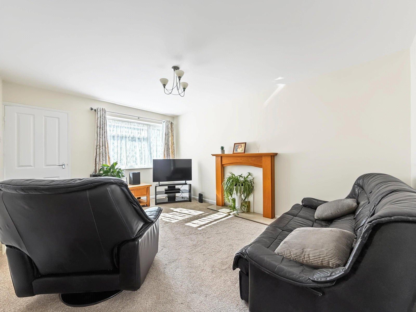 2 bedroom property for sale in Rainham | Robinson Michael & Jackson