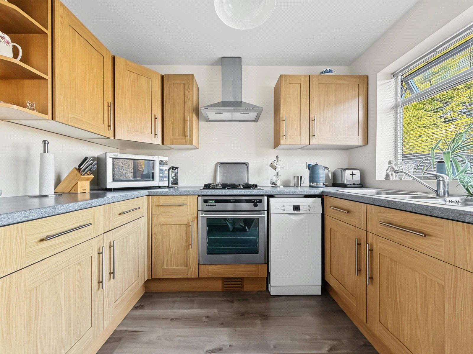 2 bedroom property for sale in Rainham | Robinson Michael & Jackson