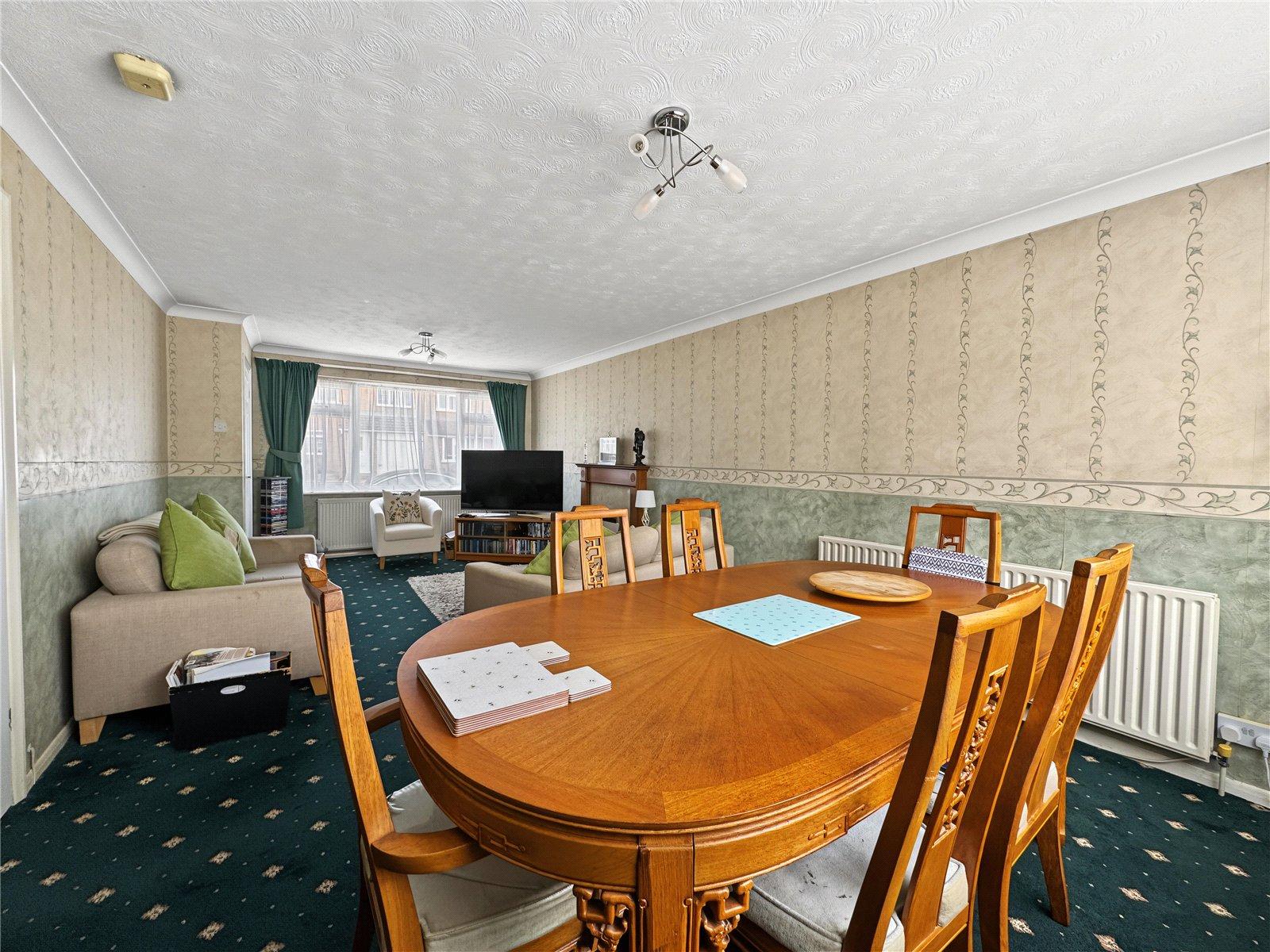 4 bedroom house for sale in Rainham | Robinson Michael & Jackson