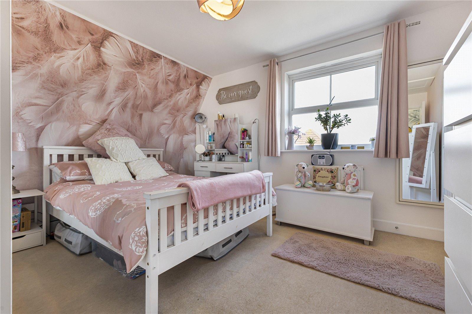 5 bedroom property for sale in Gillingham | Robinson Michael & Jackson