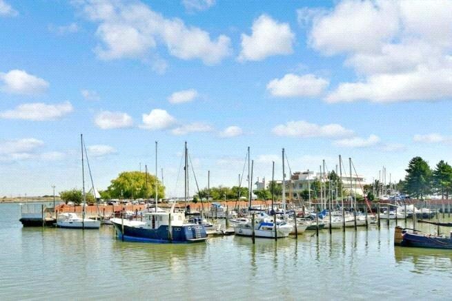 2 bedroom property for sale in Gillingham | Robinson Michael & Jackson