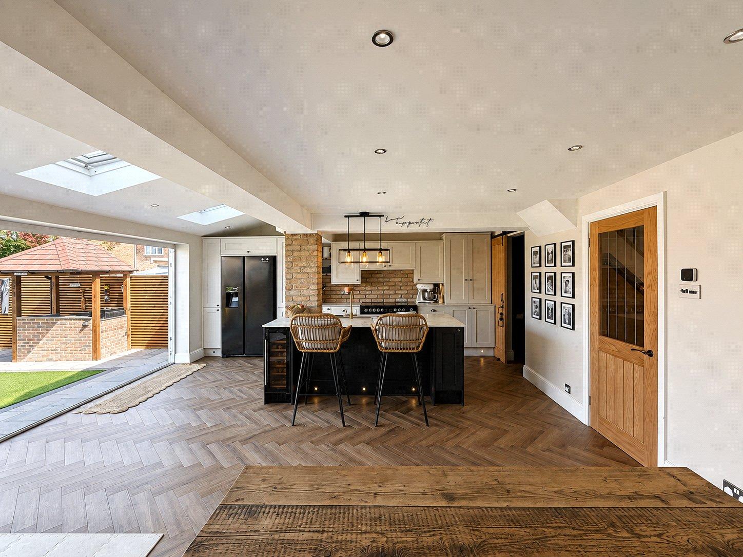 4 bedroom house for sale in Rainham | Robinson Michael & Jackson