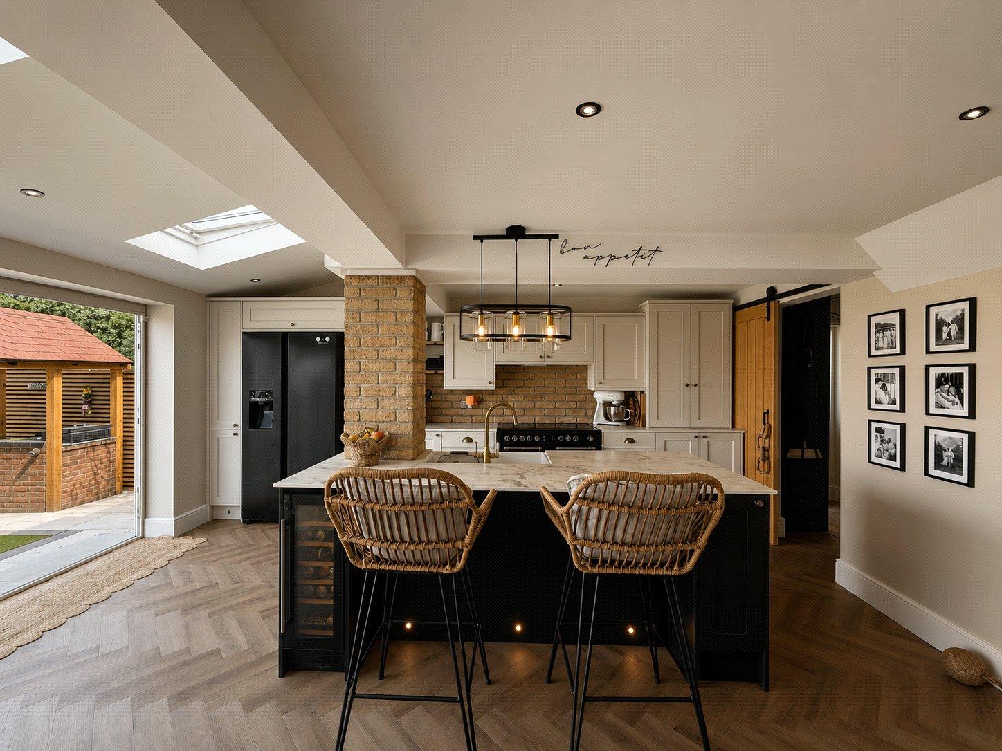4 bedroom house for sale in Rainham | Robinson Michael & Jackson