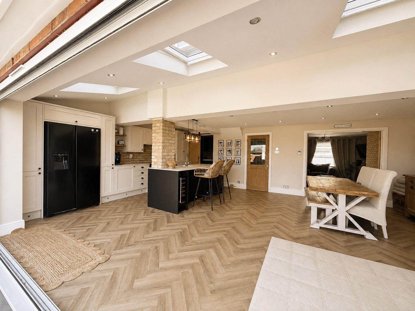 4 bedroom house for sale in Rainham | Robinson Michael & Jackson