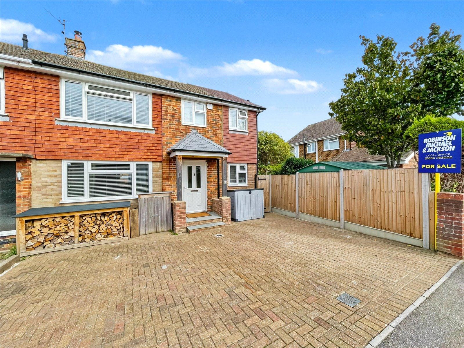4 bedroom house for sale in Rainham | Robinson Michael & Jackson