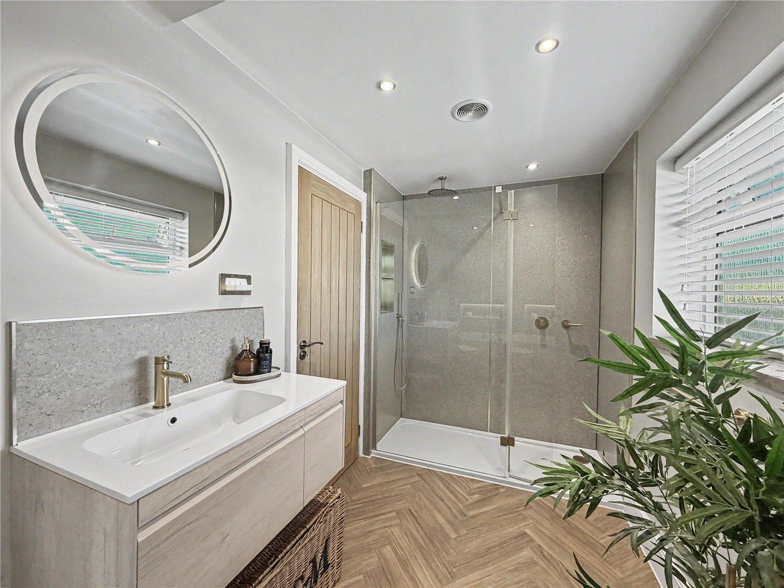 4 bedroom house for sale in Rainham | Robinson Michael & Jackson