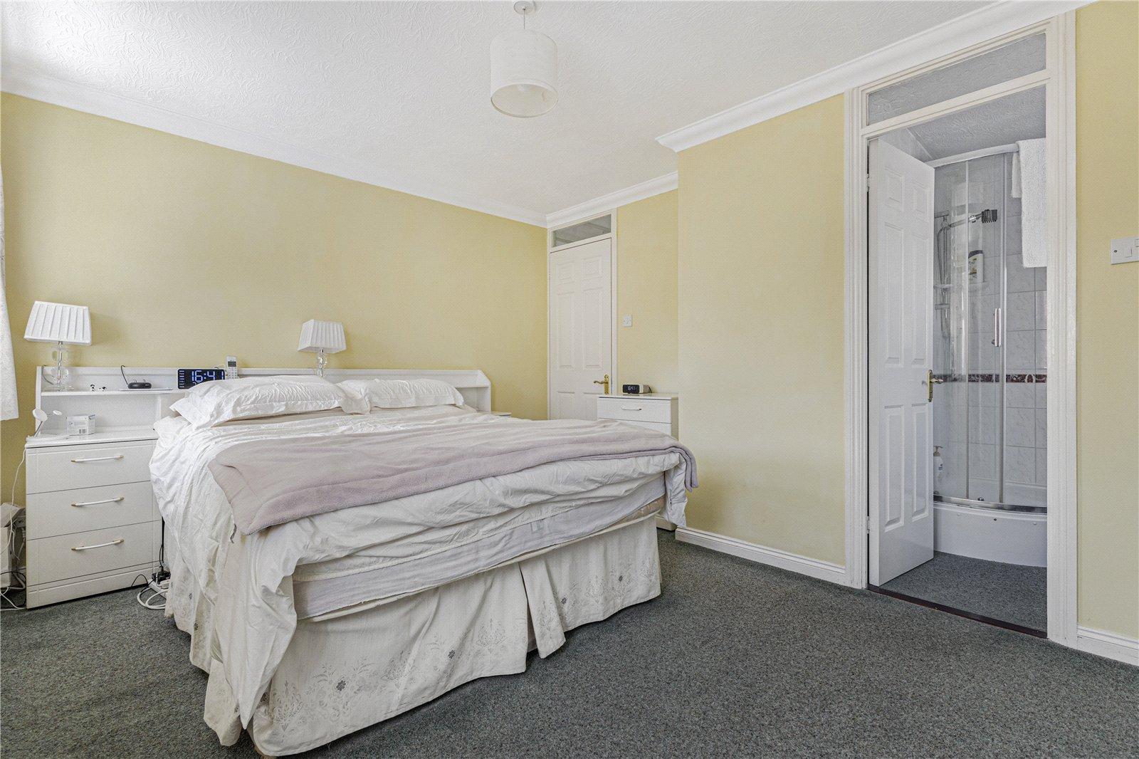 4 bedroom house for sale in Rainham | Robinson Michael & Jackson