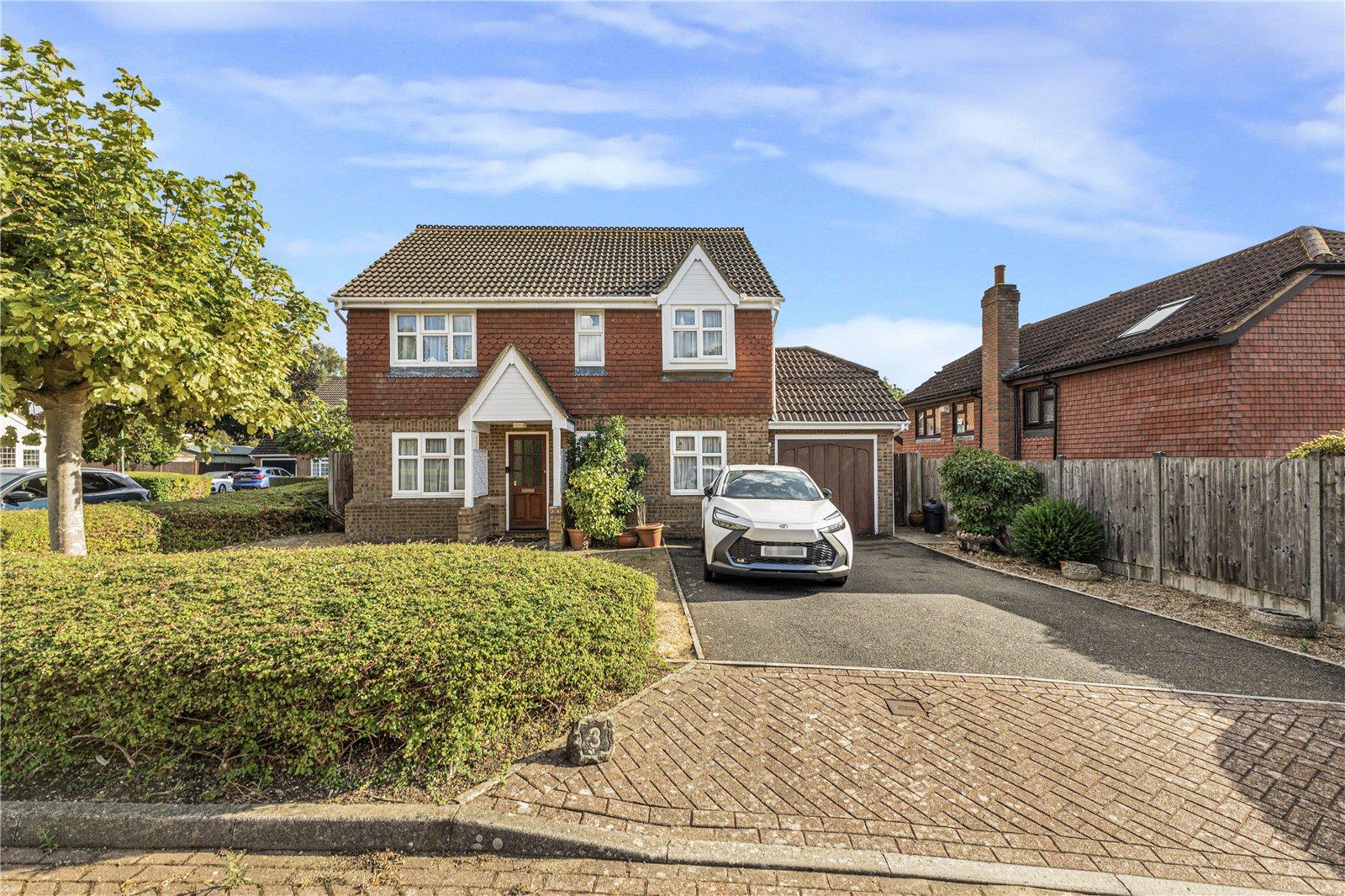 4 bedroom house for sale in Rainham | Robinson Michael & Jackson